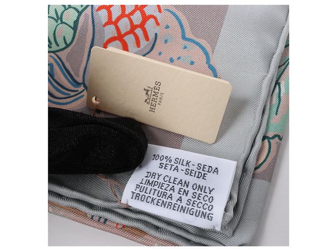 Garden Bufanda Hermès Carré 90 "Mille Feuilles de Soie" 100% Seda en Gris - vista 13