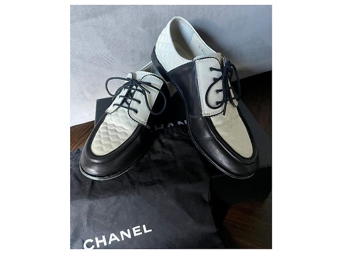 Chanel Stringate Nero Bianco - vista 5