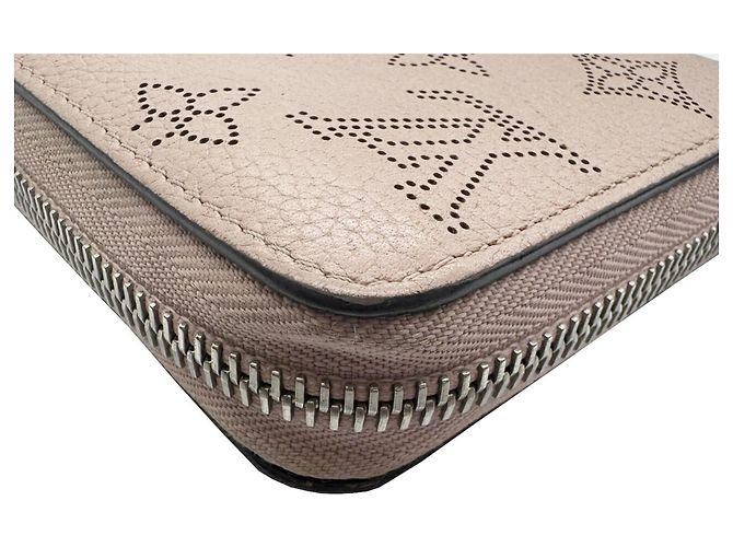 Cartera Larga Mahina Louis Vuitton en Rosa - vista 7