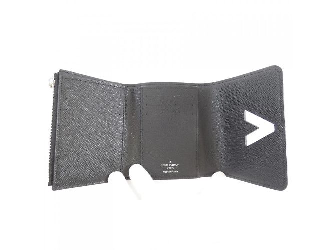 Billetera Compacta Twist Epi Louis Vuitton Negro - vista 6