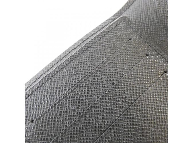 Billetera Compacta Twist Epi Louis Vuitton Negro - vista 7
