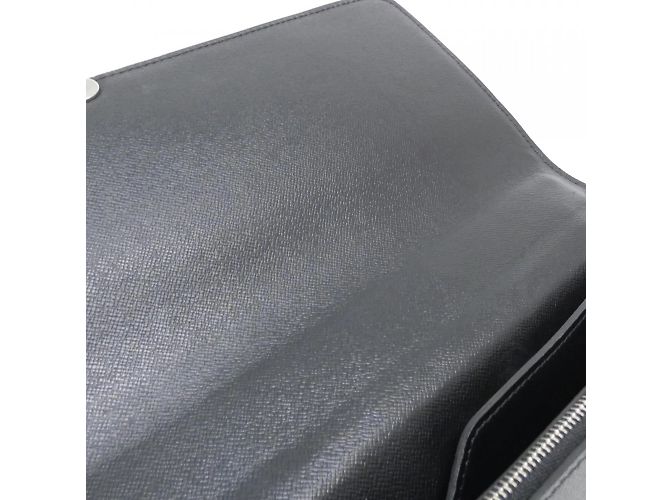Borsa Louis Vuitton Taiga Laguito Grigio - vista 10