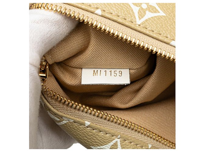 Bumbag gigante Monogram verde Louis Vuitton - vista 6