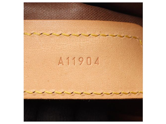 Borsa Polochon Monogramma Marrone Louis Vuitton - vista 5