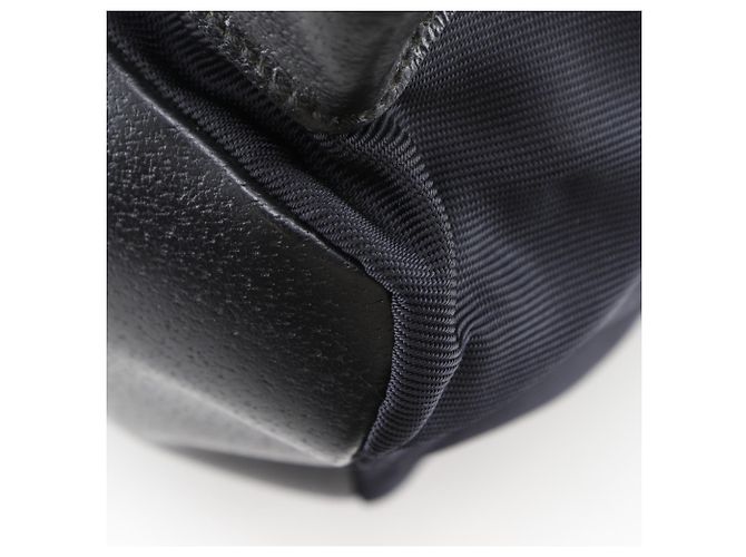 Zaino in nylon nero e pelle Gucci - vista 5