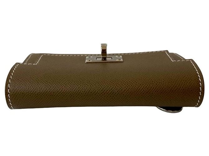 Billetera Slim Kelly de Hermès Castaño - vista 3