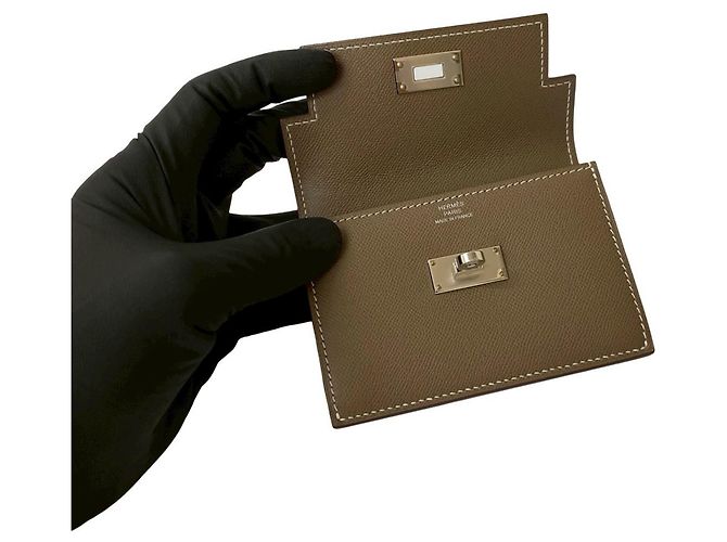 Billetera Slim Kelly de Hermès Castaño - vista 7