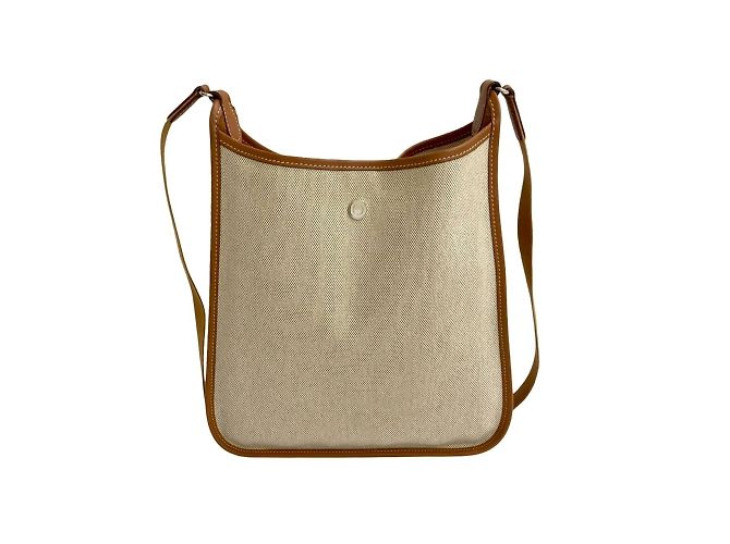 Borsa a Spalla in Pelle H Buffle Toile PM Vespa di Hermès Marrone Bianco - vista 3