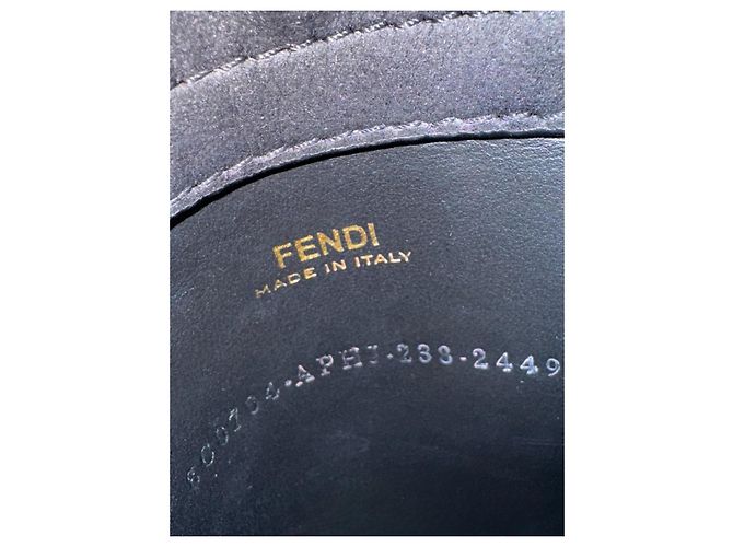 Borsa a cintura Fendi in pelle nera Nero - vista 11