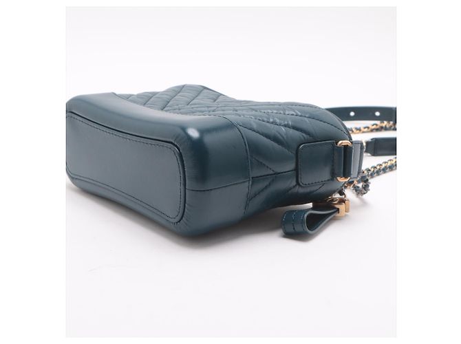 Chanel Borsa a spalla in pelle di agnello chevron Gabrielle piccola blu - vista 5