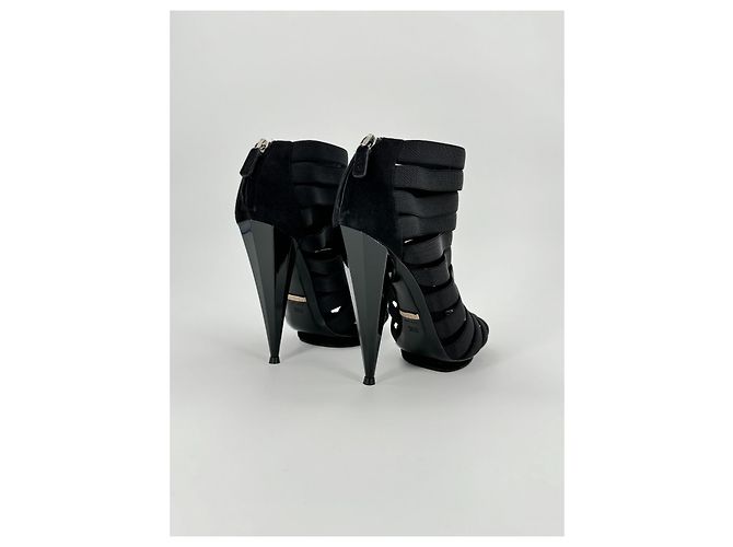 Gucci Gladiator Runaway Sandaletten mit Absatz Schwarz Stoff - Ansicht 3