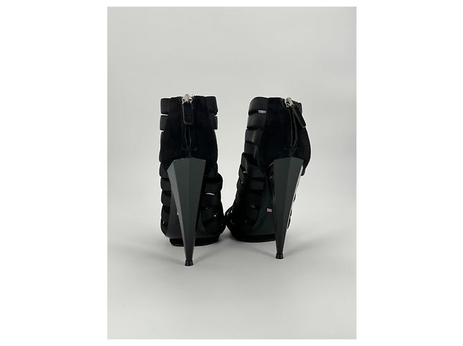 Gucci Gladiator Runaway Sandaletten mit Absatz Schwarz Stoff - Ansicht 5