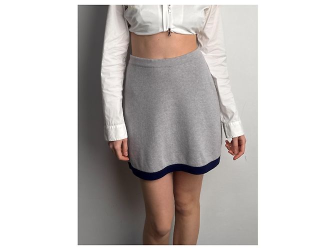 Falda Chanel de cachemira gris - vista 2