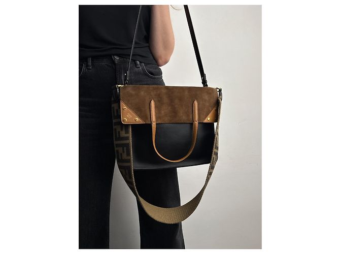 Borsa a tracolla Fendi Flip nera in pelle Nero - vista 2