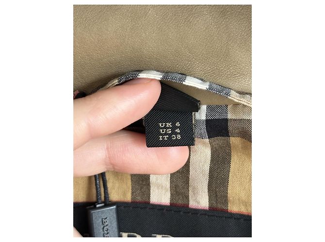 Abrigo Burberry Car Coat de piel de cordero camel Camello - vista 9