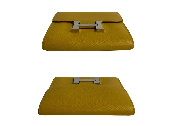 Billetera bifold compacta Constance de cuero Epsom de Hermès Amarillo - vista 5