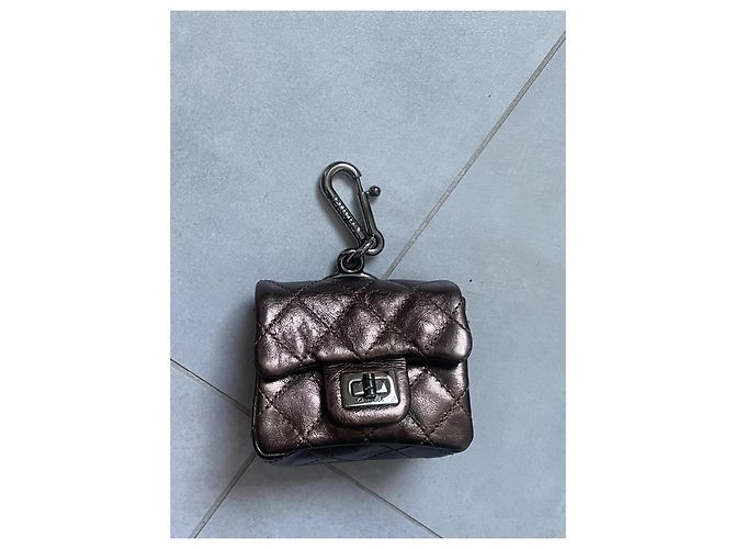 Mademoiselle Pochette Chanel Mini 2.55 en cuir bronze - vue 2