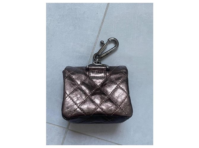 Mademoiselle Pochette Chanel Mini 2.55 en cuir bronze - vue 4
