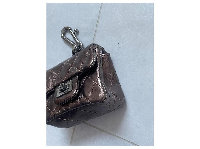 Mademoiselle Pochette Chanel Mini 2.55 en cuir bronze - vue 5