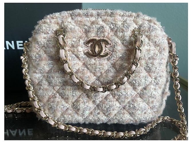 Chanel Portafoglio a Catena Rosa in Tweed con Paillettes - vista 3