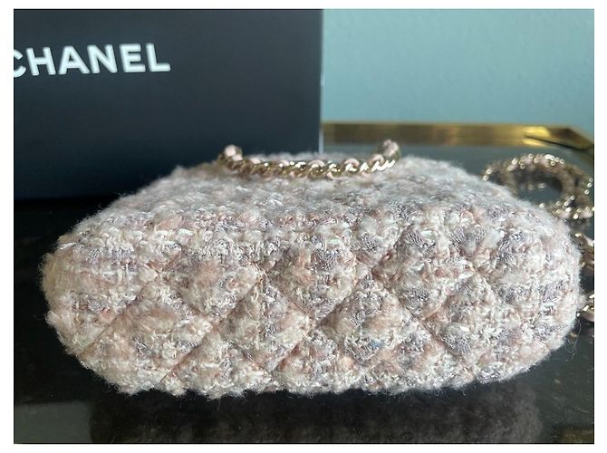 Chanel Portafoglio a Catena Rosa in Tweed con Paillettes - vista 5