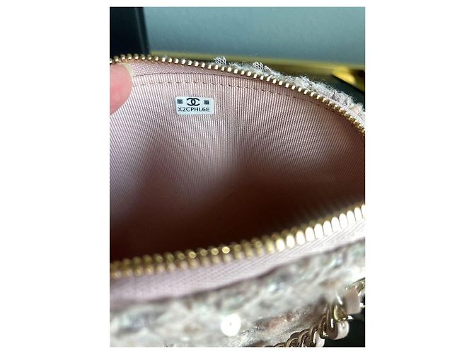 Chanel Portafoglio a Catena Rosa in Tweed con Paillettes - vista 9