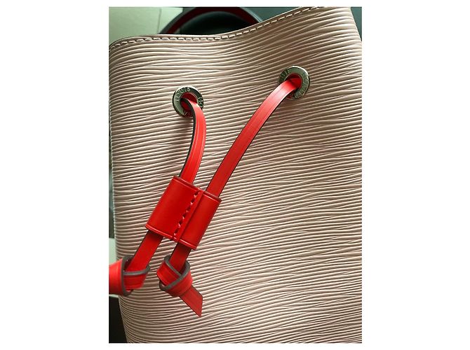 Néonoé Louis Vuitton Noé MM Rosa in pelle Epi - vista 11