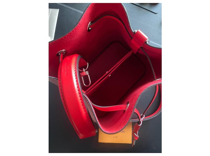 Néonoé Louis Vuitton Noé MM Rosa in pelle Epi - vista 13