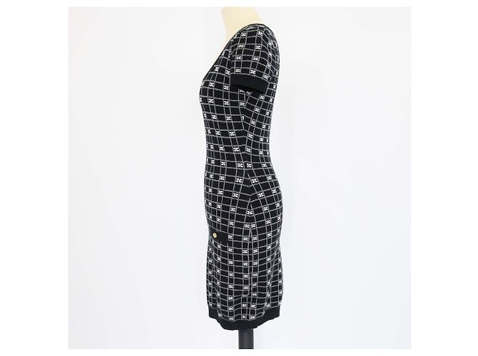 Mini-Strickkleid mit Jacquard-Logo in Schwarz/Weiß von Elisabetta Franchi - Ansicht 2