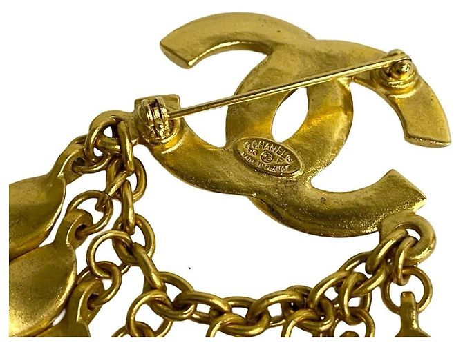 Spilla dorata con motivo logo Coco Mark 96P di Chanel D'oro - vista 2