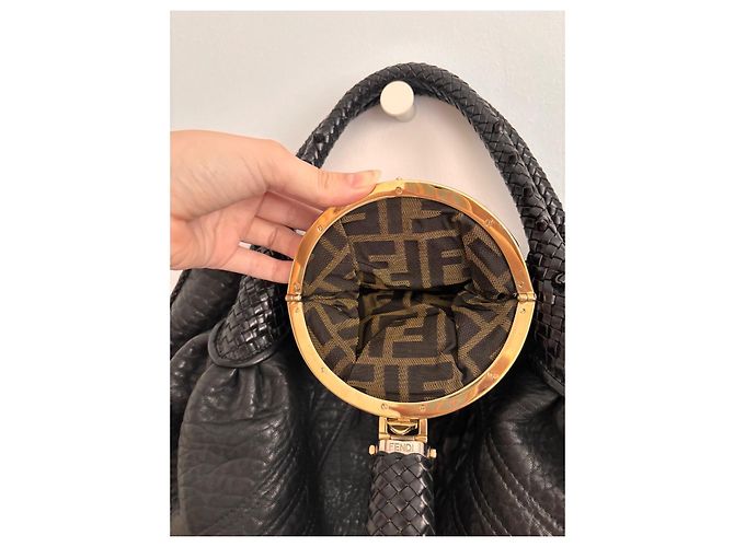 Fendi Spy Borsa a Spalla in Pelle di Agnello Nera Nero - vista 4