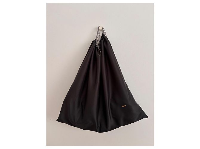 Fendi Spy Borsa a Spalla in Pelle di Agnello Nera Nero - vista 9