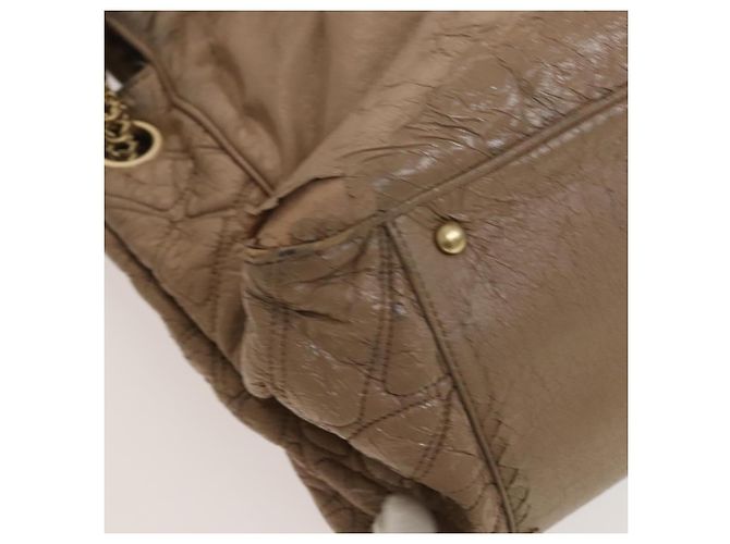 Bolsa de Ombro CHANEL em Couro Vinilado Bege Dourado CC Auth 133615 - vista 16