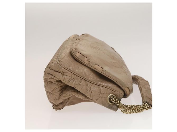 Bolsa de Ombro CHANEL em Couro Vinilado Bege Dourado CC Auth 133615 - vista 3