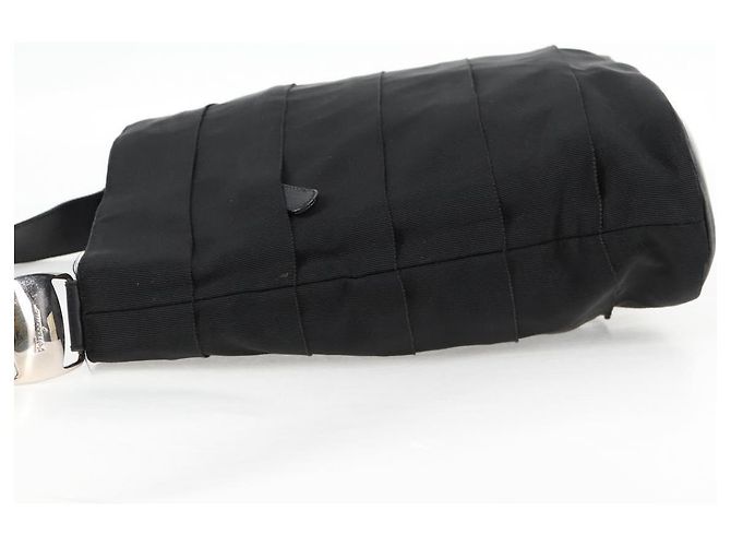 Borsa a Spalla Vala in Tela Nera e Argento di Salvatore Ferragamo Auth bs27291 Nero - vista 3