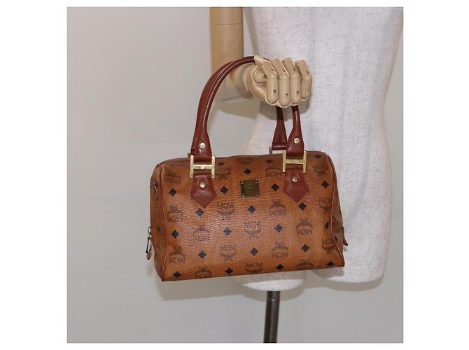 Borsa MCM Logogram Vicetos in pelle PVC marrone e oro Auth yk18983 D'oro - vista 24