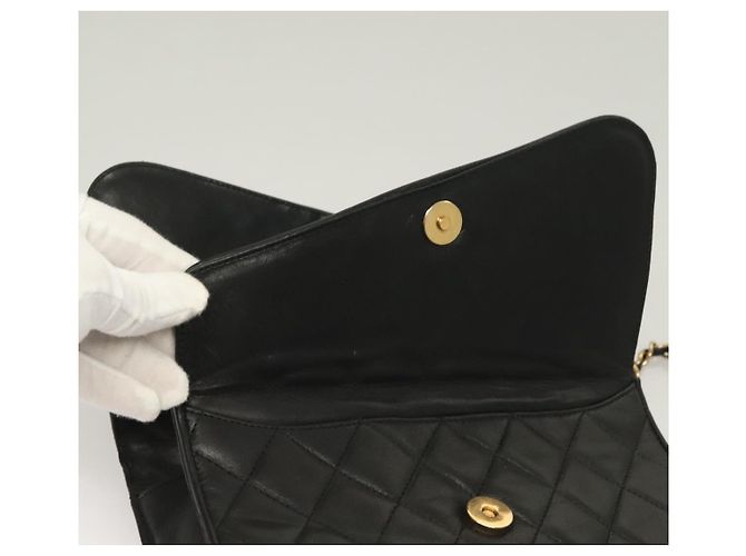 Borsa a Spalla con Catena CHANEL in Pelle Nera Oro CC Auth 133043 Nero D'oro - vista 20