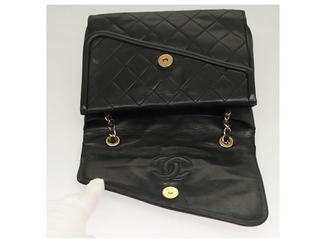Borsa a Spalla con Catena CHANEL in Pelle Nera Oro CC Auth 133043 Nero D'oro - vista 9