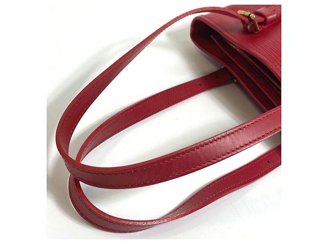 Sac à épaule Petite Bucket PM en Epi Louis Vuitton Rouge - vue 10