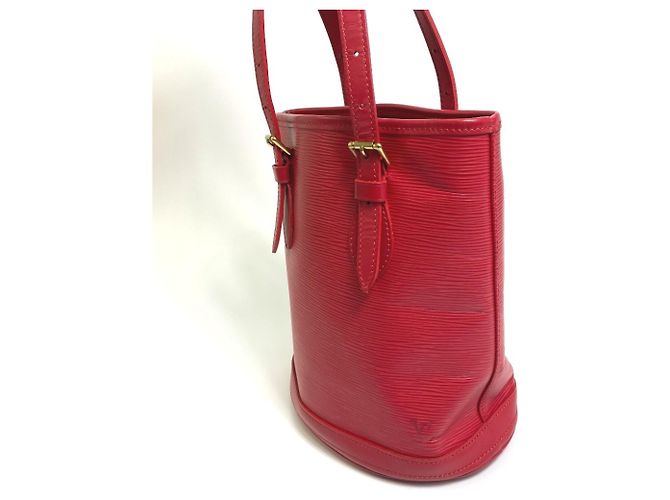 Sac à épaule Petite Bucket PM en Epi Louis Vuitton Rouge - vue 4