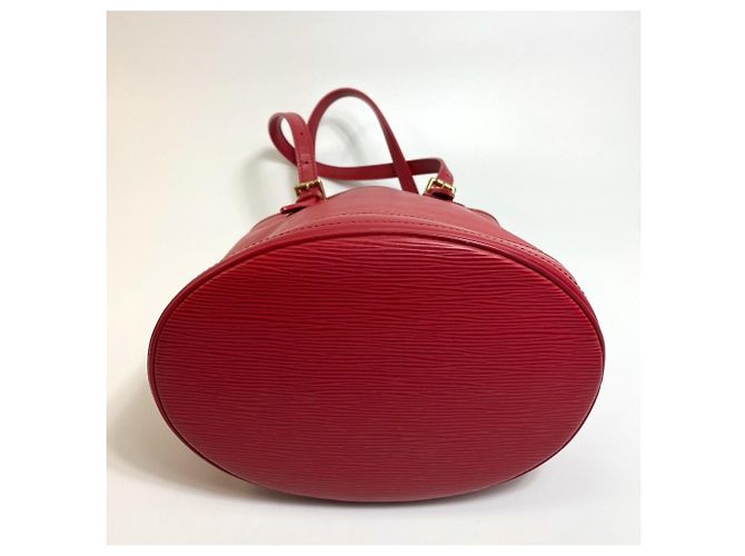 Sac à épaule Petite Bucket PM en Epi Louis Vuitton Rouge - vue 5