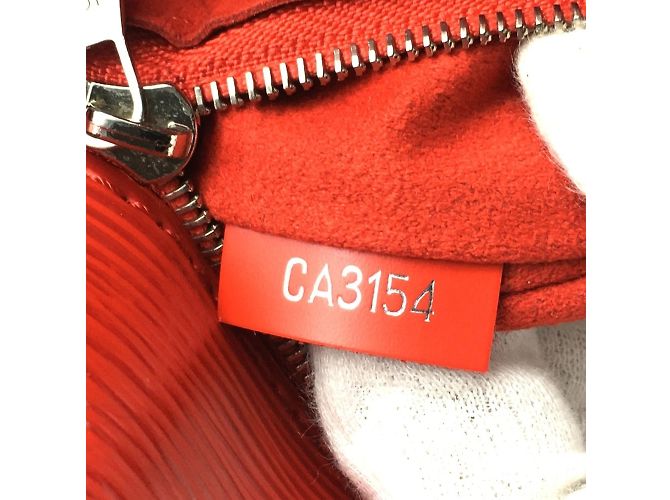 Borsa Louis Vuitton Epi Marly BB Rosso - vista 10