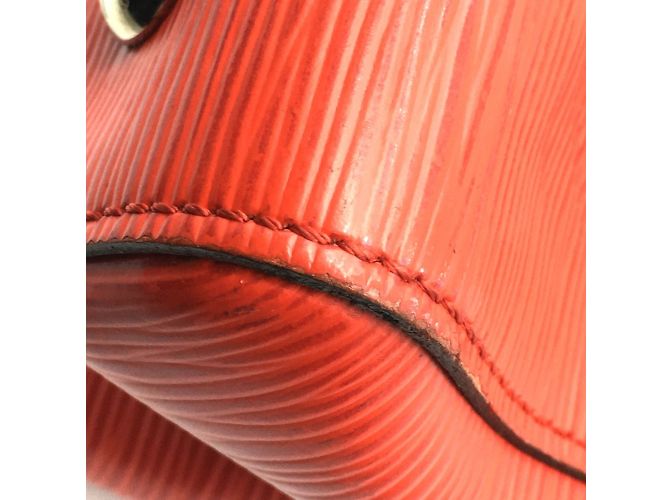 Borsa Louis Vuitton Epi Marly BB Rosso - vista 3