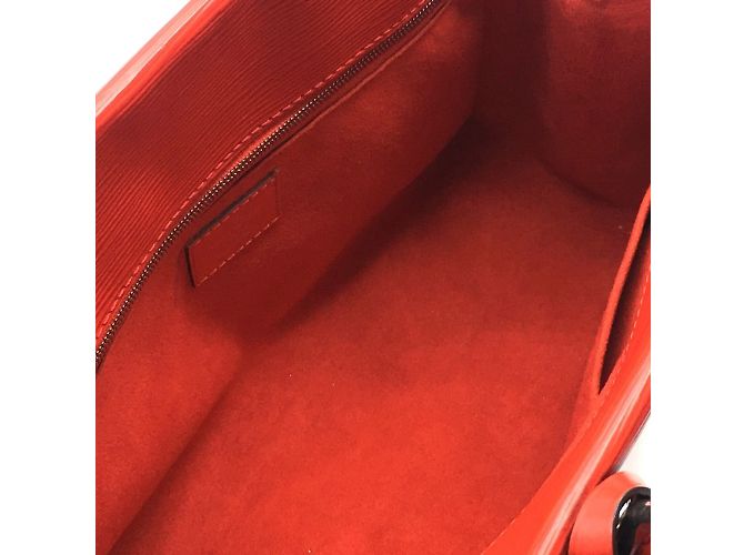 Borsa Louis Vuitton Epi Marly BB Rosso - vista 7