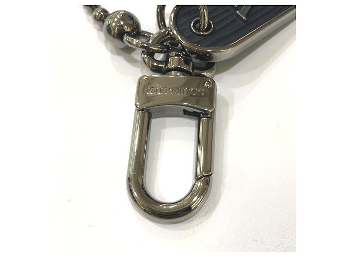 Louis Vuitton Silver Key Chain Silvery - view 8