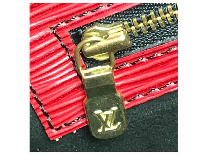 Noe Borsa a Spalla Petit Noé Epi Louis Vuitton Rosso - vista 10