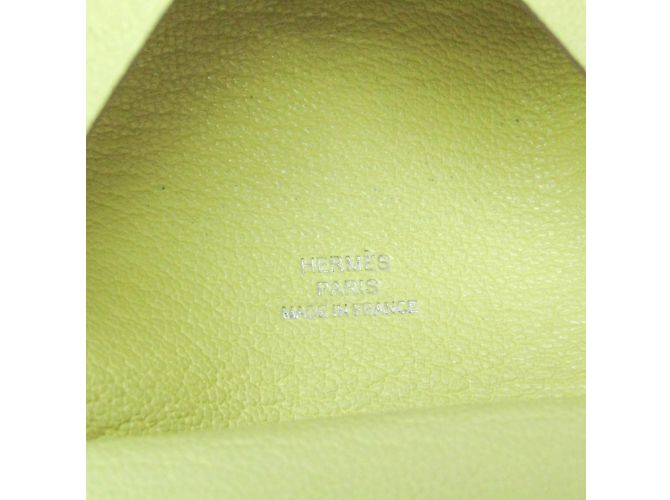 Hermès Tarjetero Calvi Duo de cuero Epsom Hermes Amarillo - vista 12