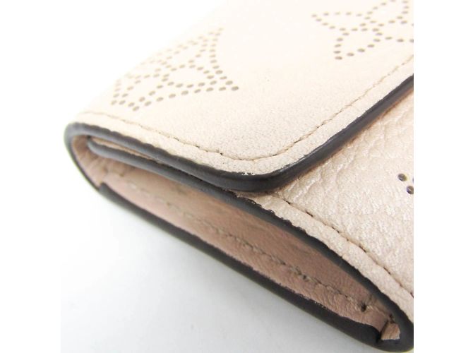 Llave Mahina 4 de Louis Vuitton Beige - vista 7