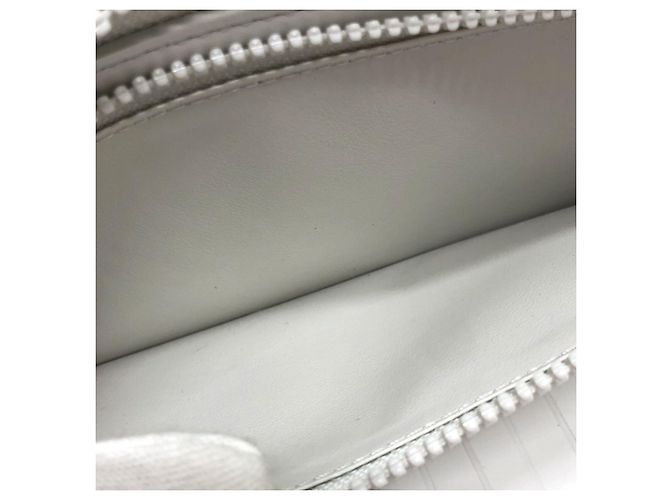 Louis Vuitton Monogram Zippy Wallet White - view 12