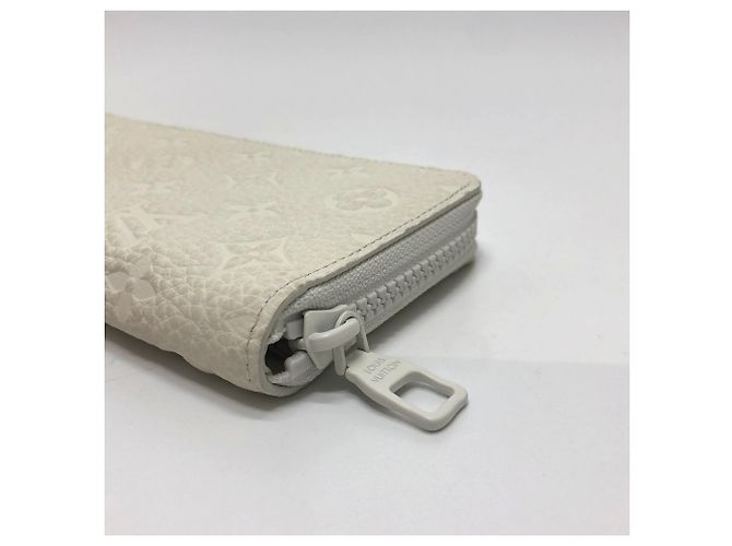 Louis Vuitton Monogram Zippy Wallet White - view 5